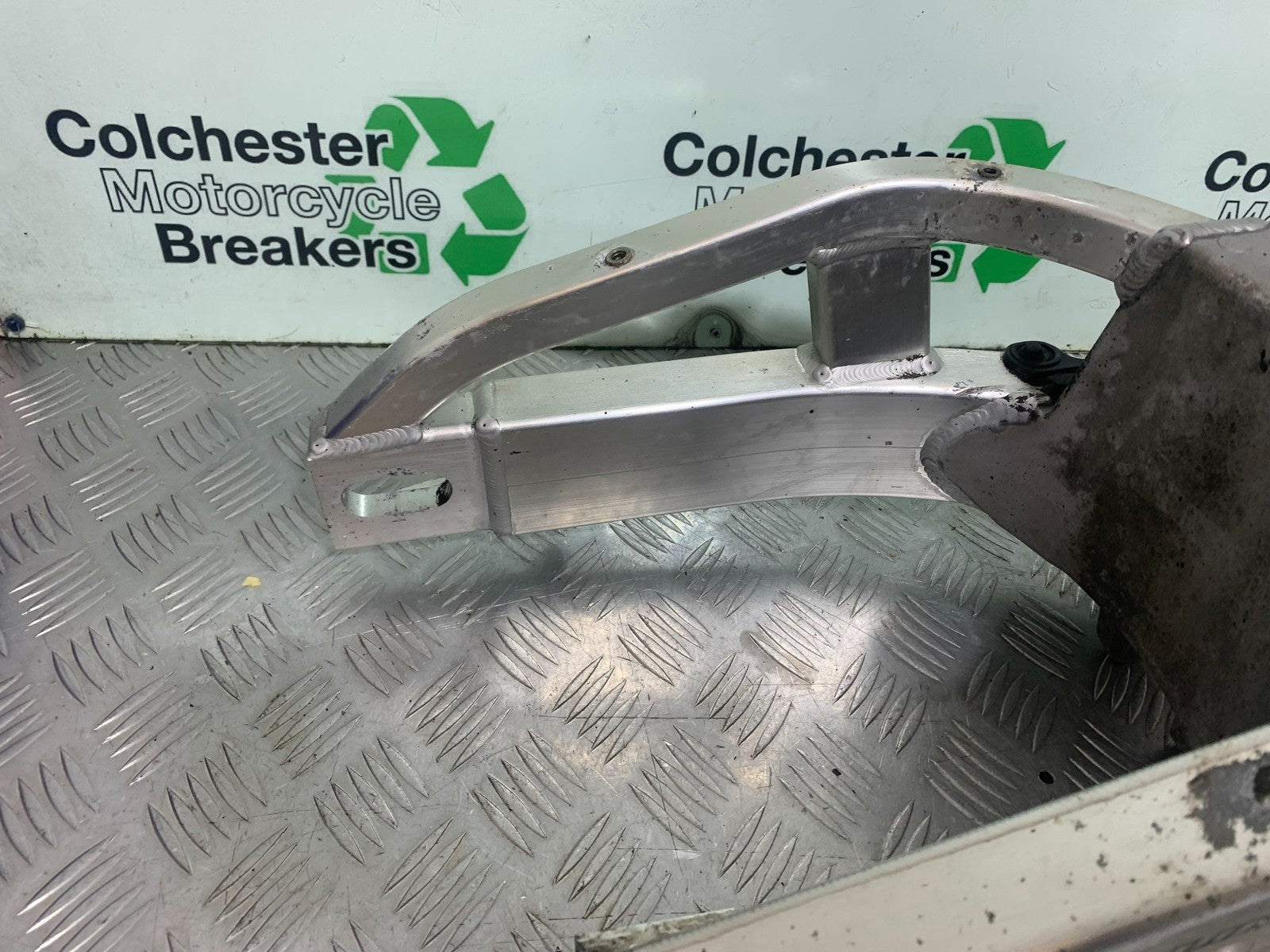 HONDA CBR600 CBR 600 RR SWINGARM  YEAR 2003-2004 CMB1173)