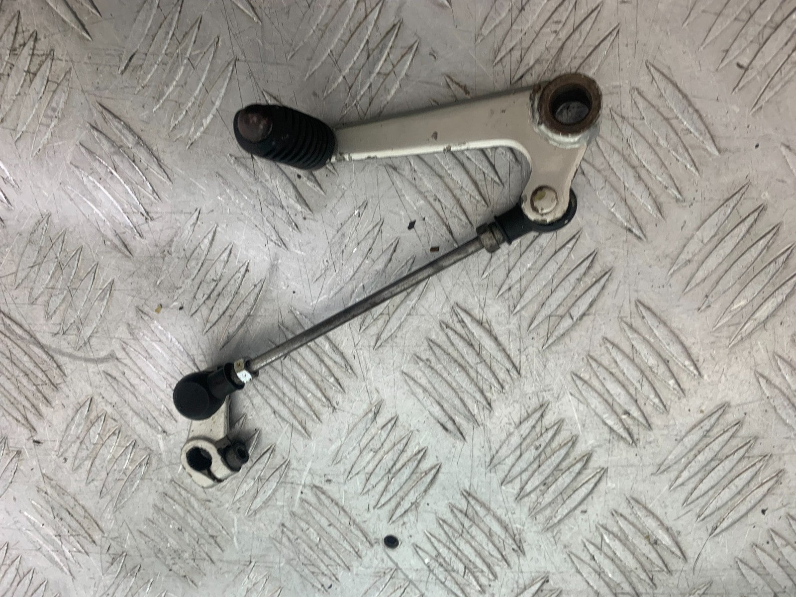 SUZUKI GSX750 INAZUMA GEAR LEVER  YEAR 1998-2003 (CMB1308)
