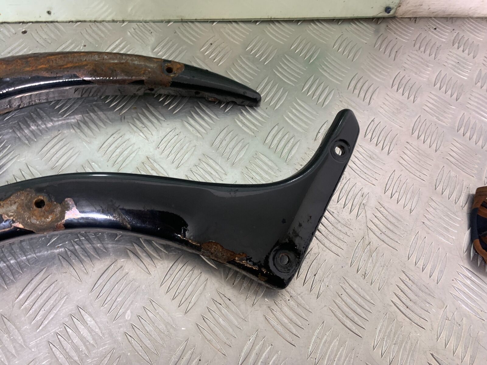 SUZUKI INTRUDER VL800 C800 REAR MUDGUARD BRACKETS   YEAR 2012-16 (CMB1039)