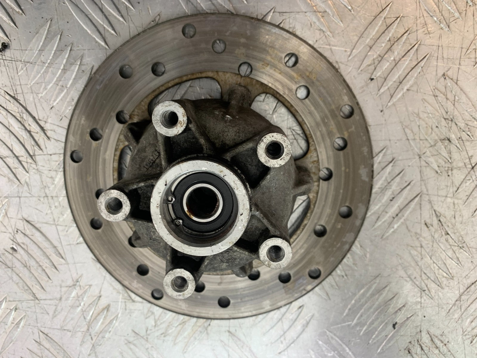 PIAGGIO VESPA LX50 LX S 50 FRONT DISC AND HUB YEAR 2007-2016 (CMB1290)