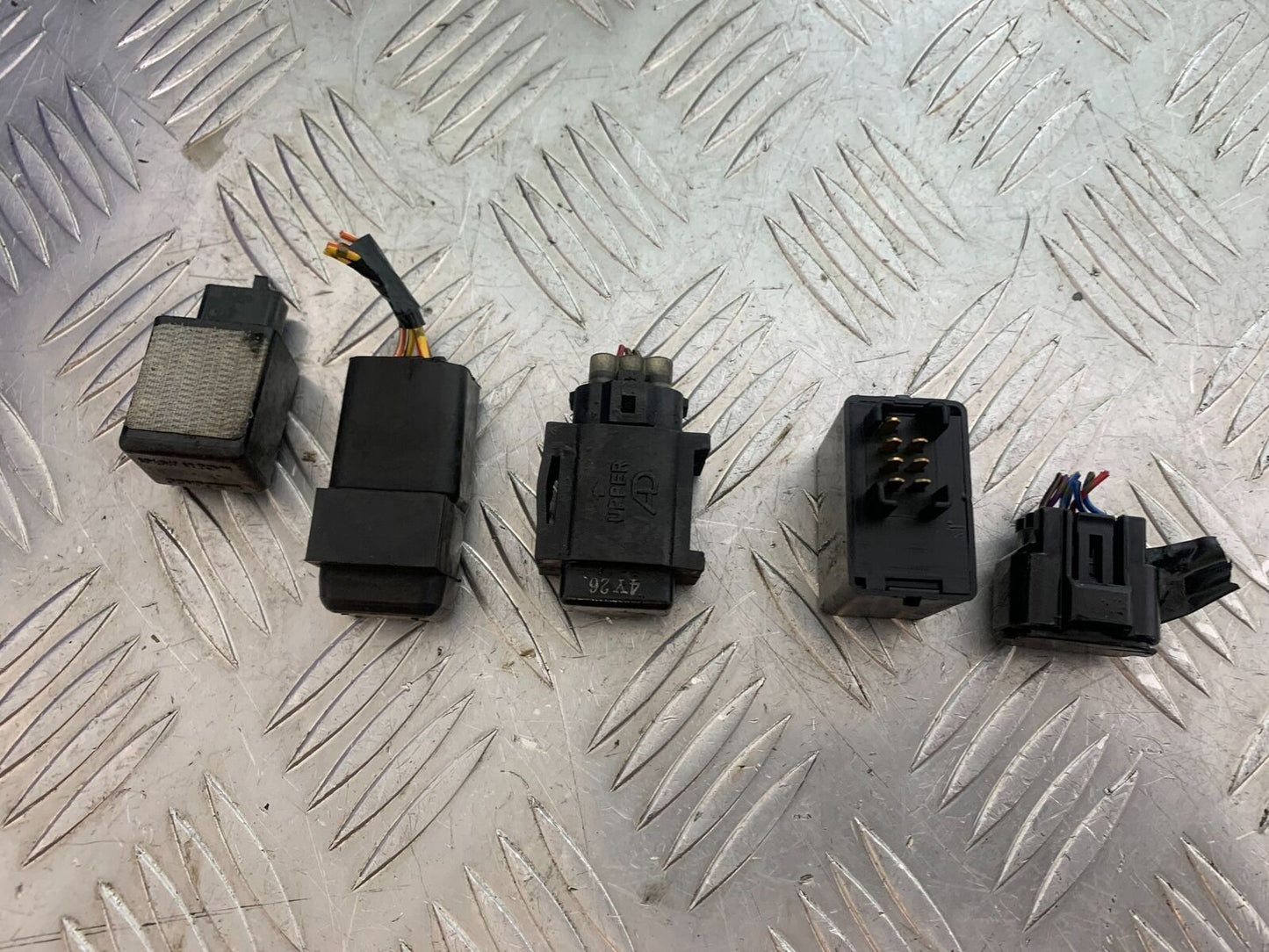 SUZUKI SV1000 SV 1000 K3 RELAYS   YEAR 2003-2006 (CMB1111)