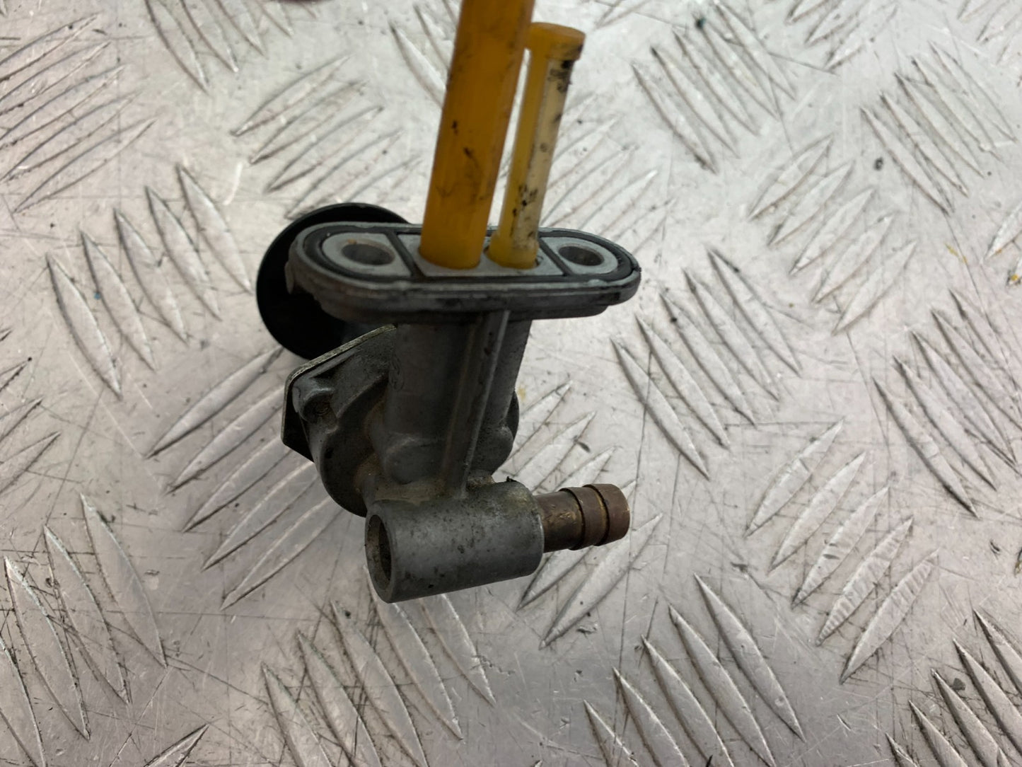 KAWASAKI ZX9R ZX9 R PETROL TAP YEAR 1998-1999 (CMB1329)