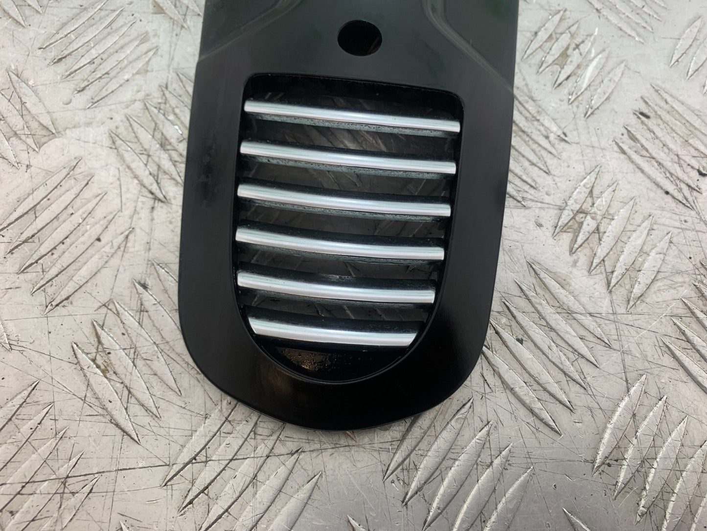 PIAGGIO VESPA GTS 125 FRONT INFILL GRILL YEAR 2009-14  (CMB1261)