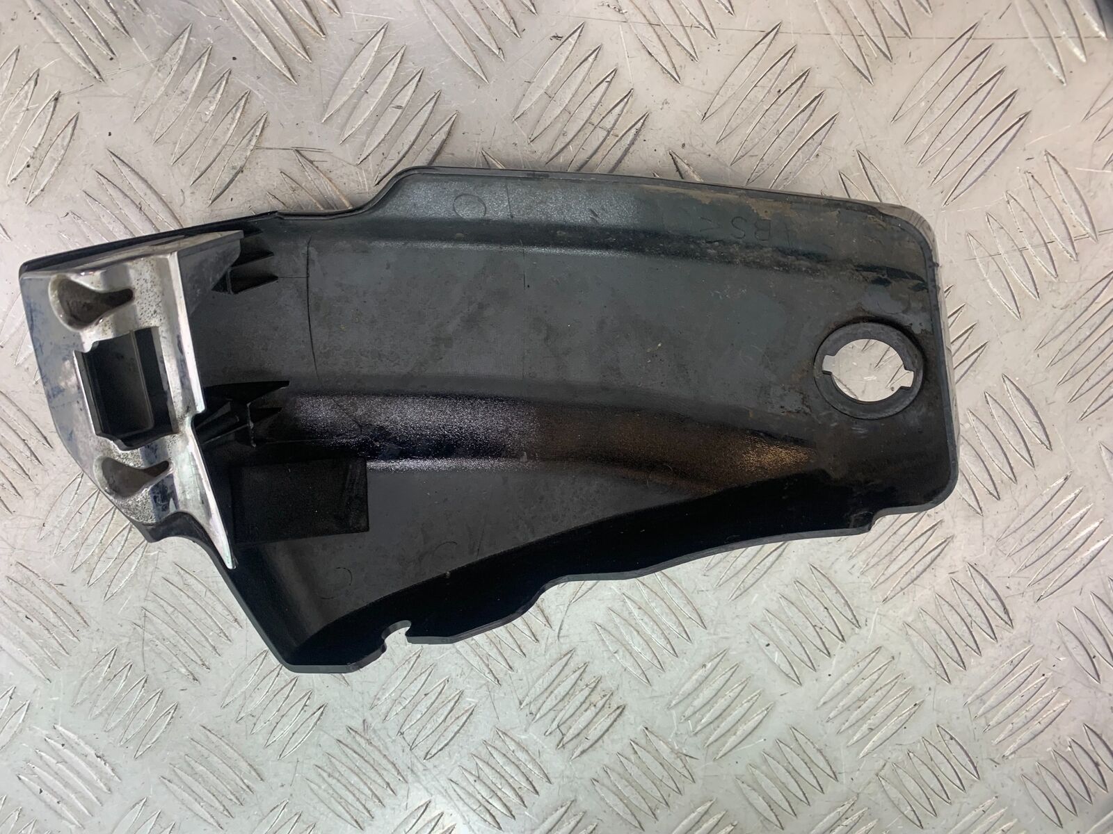 YAMAHA XVS 1100 DRAGSTAR LEFT SIDE PANEL  YEAR 2000-2007 (CMB1108)