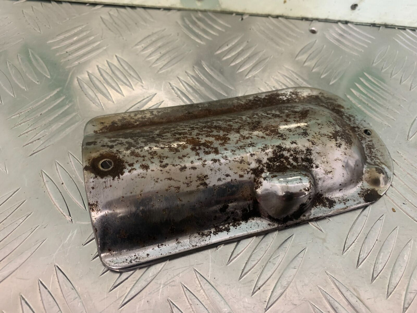 SUZUKI GS750 E GS 750E STARTER MOTOR COVER  YEAR 1979  (STOCK 959)