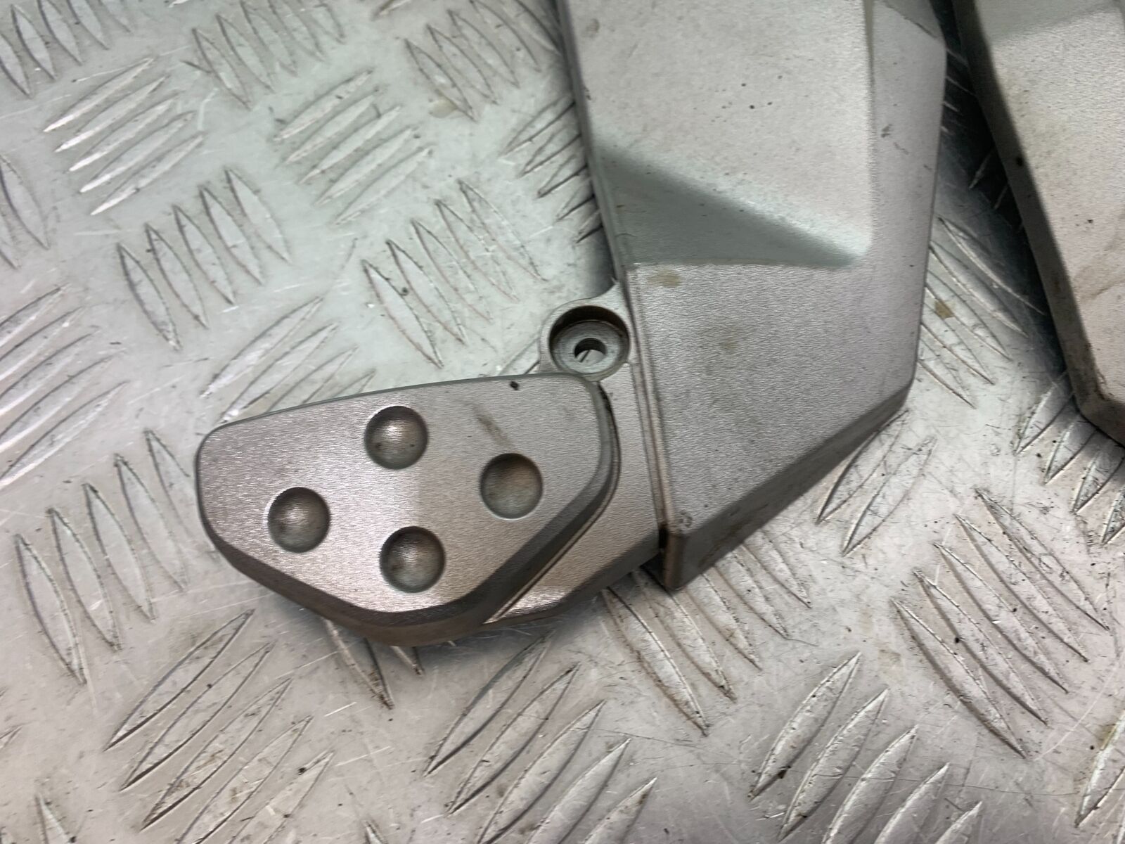 KAWASAKI Z750 Z 750 LEFT AND RIGHT INFILL COVERS  YEAR 2004-2006  (CMB1104)