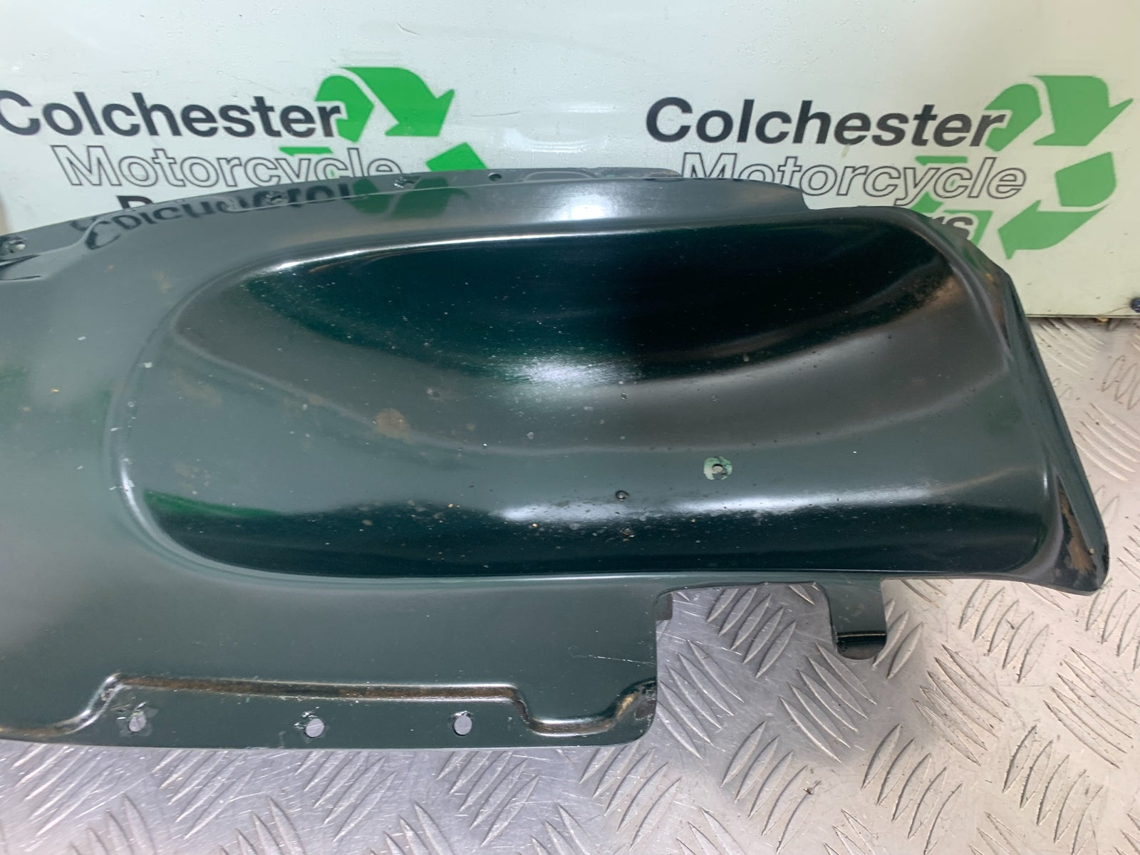 SUZUKI GSF1200  GSF 1200 BANDIT UNDERTRAY  YEAR 1997-2000 (CMB1149)
