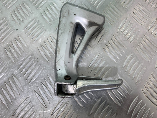 SUZUKI SV650 SV 650 mk1 LEFT REAR HANGER AND PEG YEAR 1999-2002 (CMB1036)