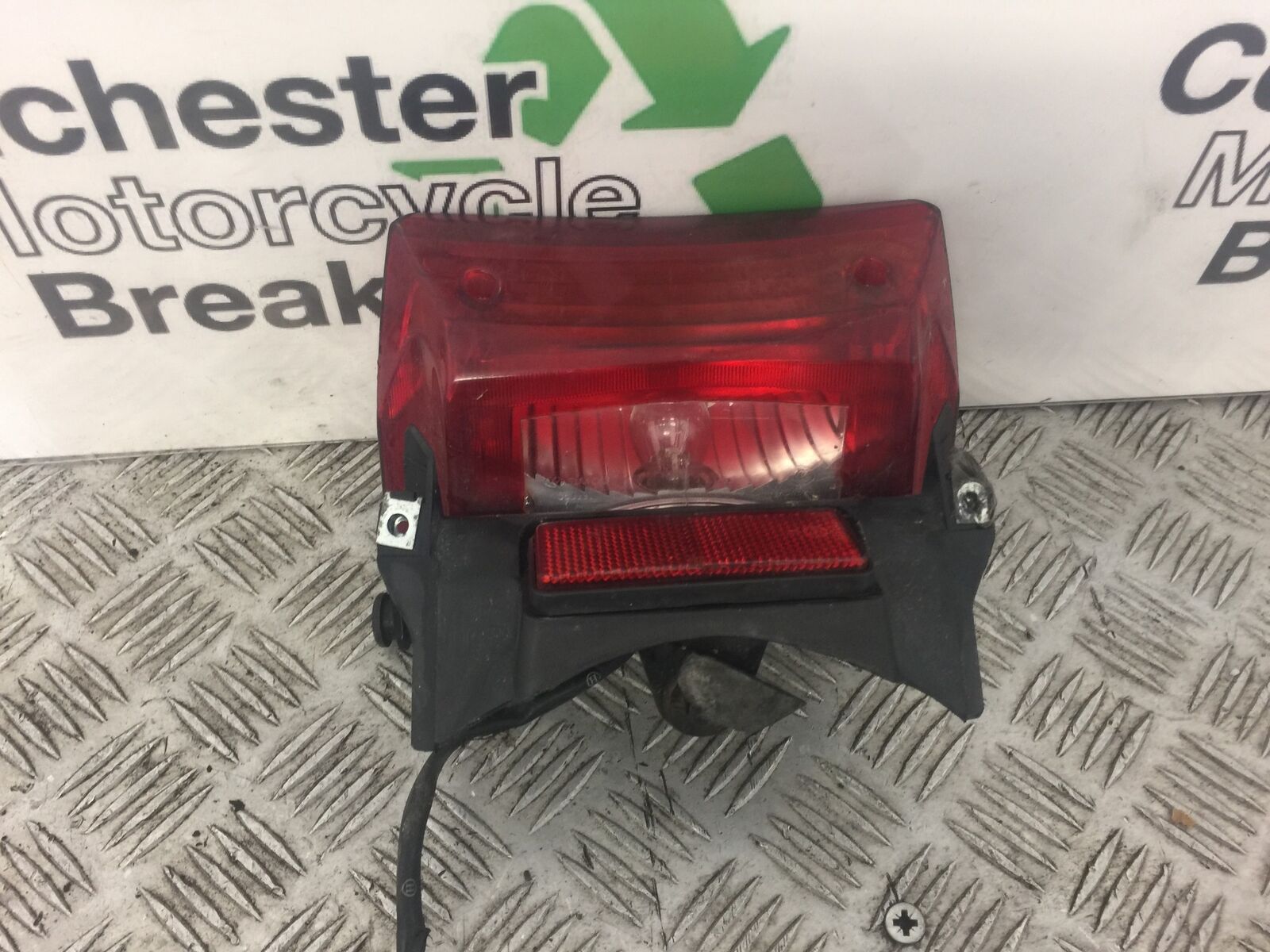 YAMAHA YBR125 YBR 125 REAR LIGHT YEAR 2013