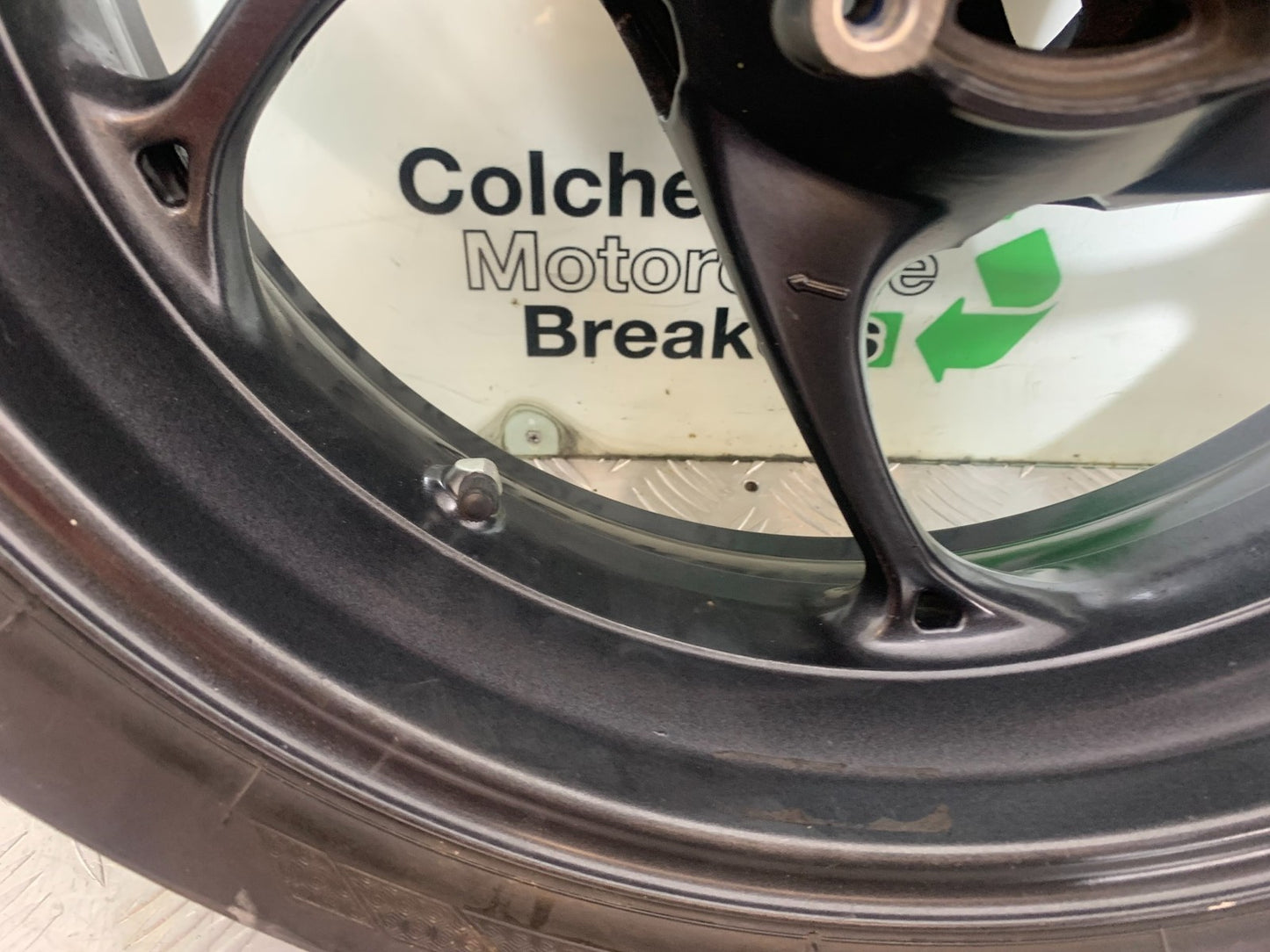TRIUMPH 675 STREET TRIPLE REAR WHEEL  2013-2016 (CMB1186)