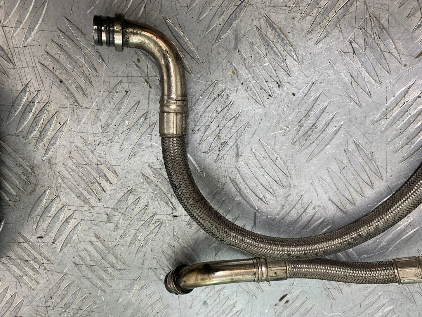 MV AGUSTA 675 F3 OIL COOLER LINES YEAR 2012-2016 (CMB1302)