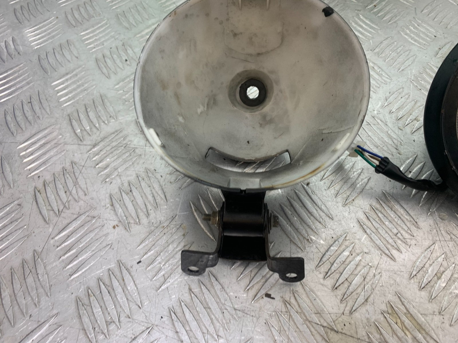 SINNIS HOODLUM 125 HEADLIGHT YEAR 2021-2025 (CMB1196)