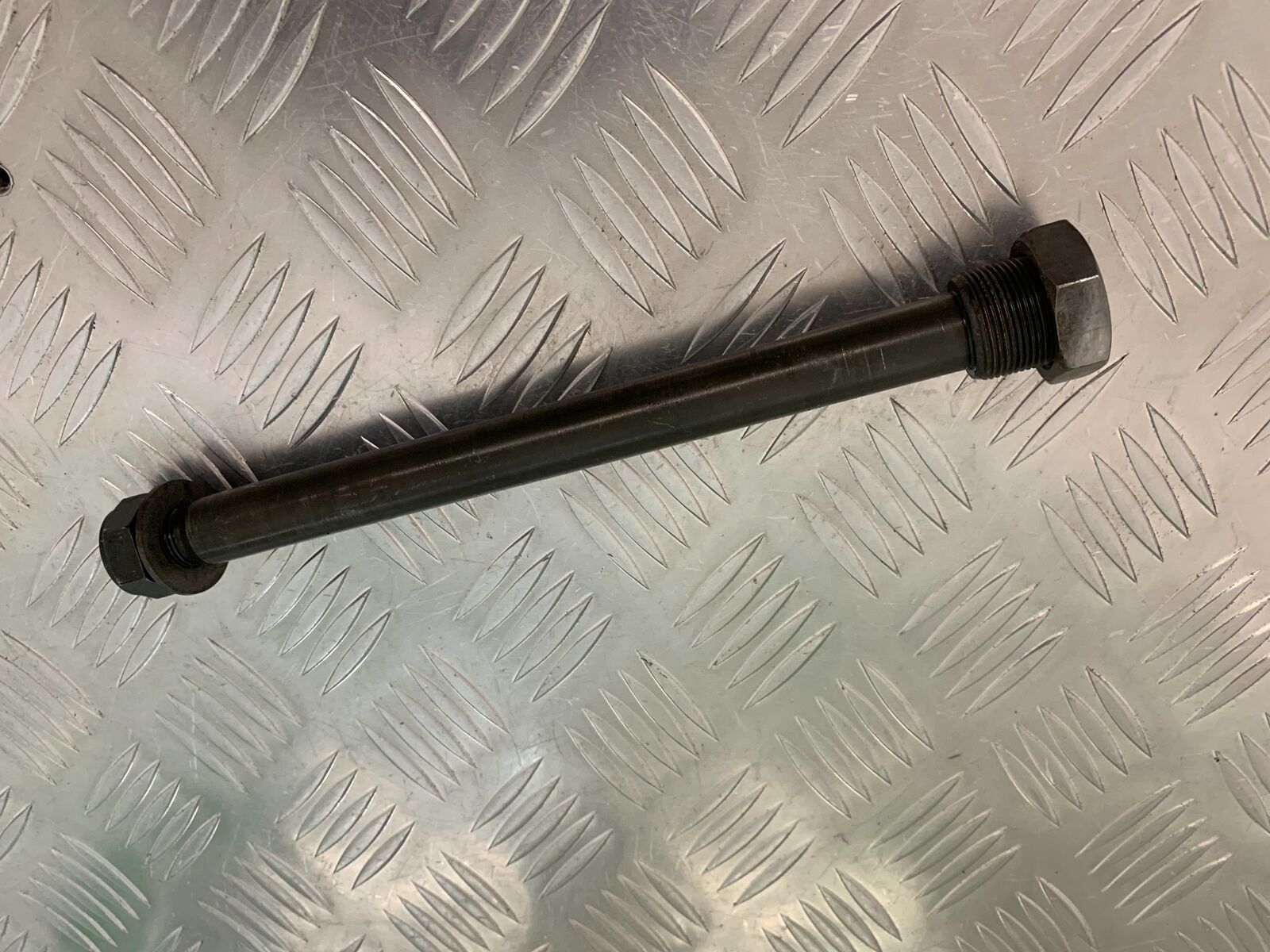 YAMAHA FJR1300 FJR 1300 SWINGARM SPINDLE  YEAR 2001-05 (STOCK 946)