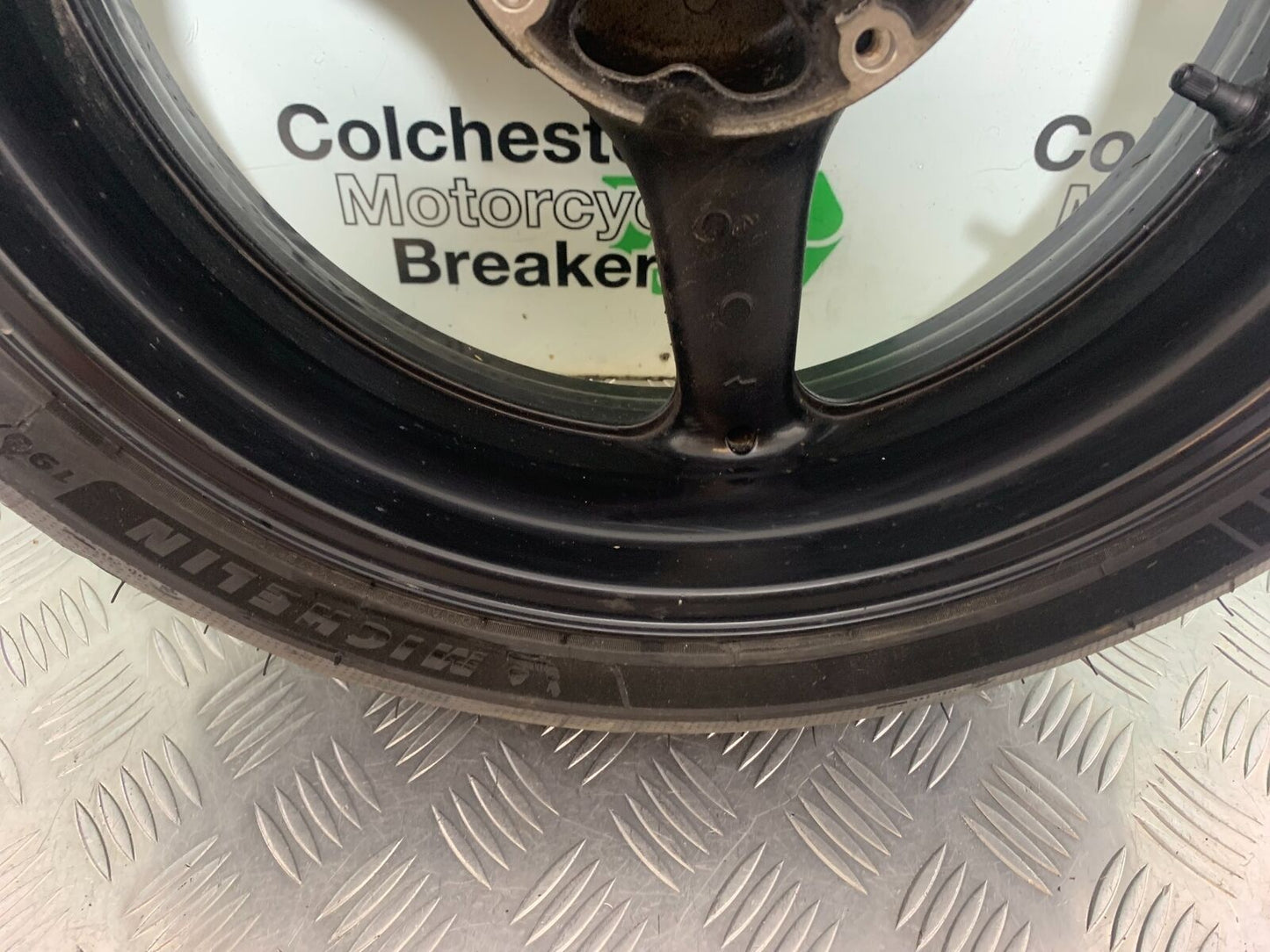HONDA CBR1000 rr FIREBLADE REAR WHEEL (VERY GOOD TYRE)  2008-2011 (CMB1037)