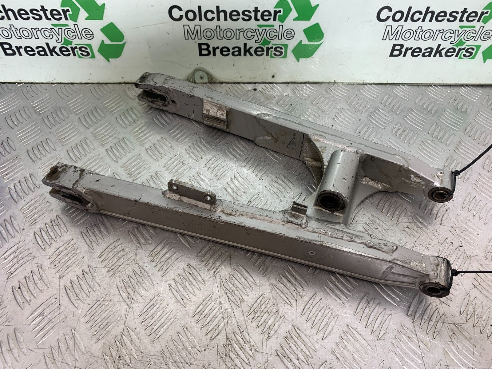 KAWASAKI KLR250 KLR 250 SWINGARM YEAR 1984-2001 (CMB1225)