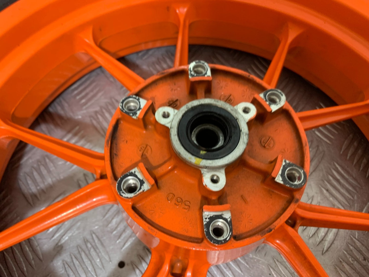 KTM DUKE 390 REAR WHEEL YEAR 2017- 2023 (CMB1314)