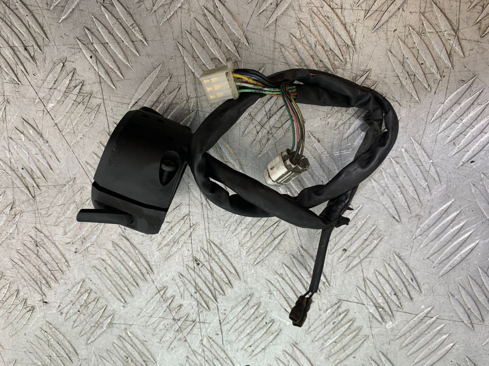 SUZUKI DL1000 V-STROM LEFT SWITCH GEAR YEAR 2014-2019 (CMB1325)