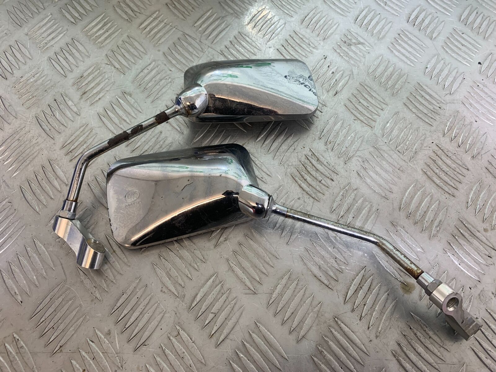 KAWASAKI Z750 ZR750 ZR-7S MIRRORS   YEAR 1999-05 (CMB1135)