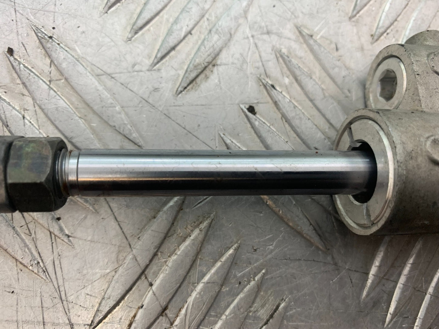 YAMAHA YZF R1 4C8 STEERING DAMPER  YEAR 2007-2008 (CMB1237)