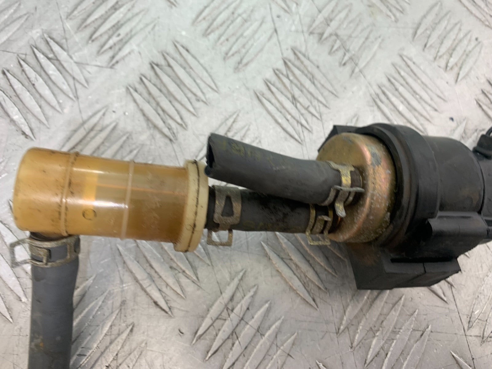 KAWASAKI ZX9R ZX9 R PETROL PUMP  YEAR 1998-1999 (CMB1329)