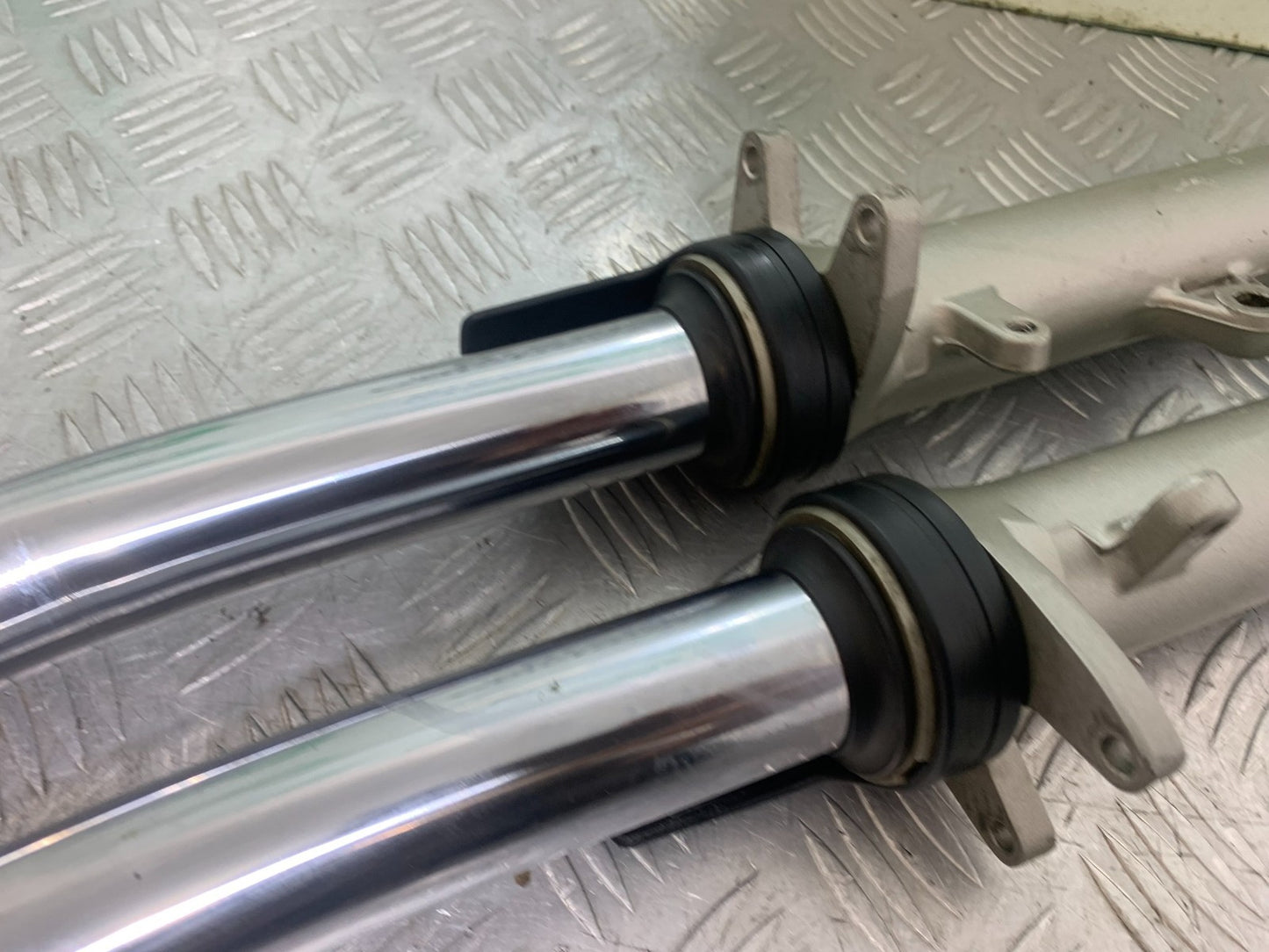 YAMAHA XJ900 XJ 900 DIVERSION FORKS (BENT) YEAR 1994-2002 (CMB1292)