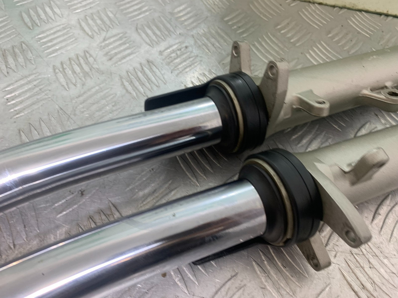 YAMAHA XJ900 XJ 900 DIVERSION FORKS (BENT) YEAR 1994-2002 (CMB1292)