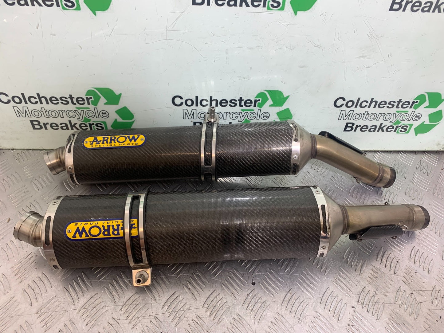 APRILIA RSV1000 R FACTORY MILLE ARROW CARBON SILENCERS   2004-09 (CMB1203)