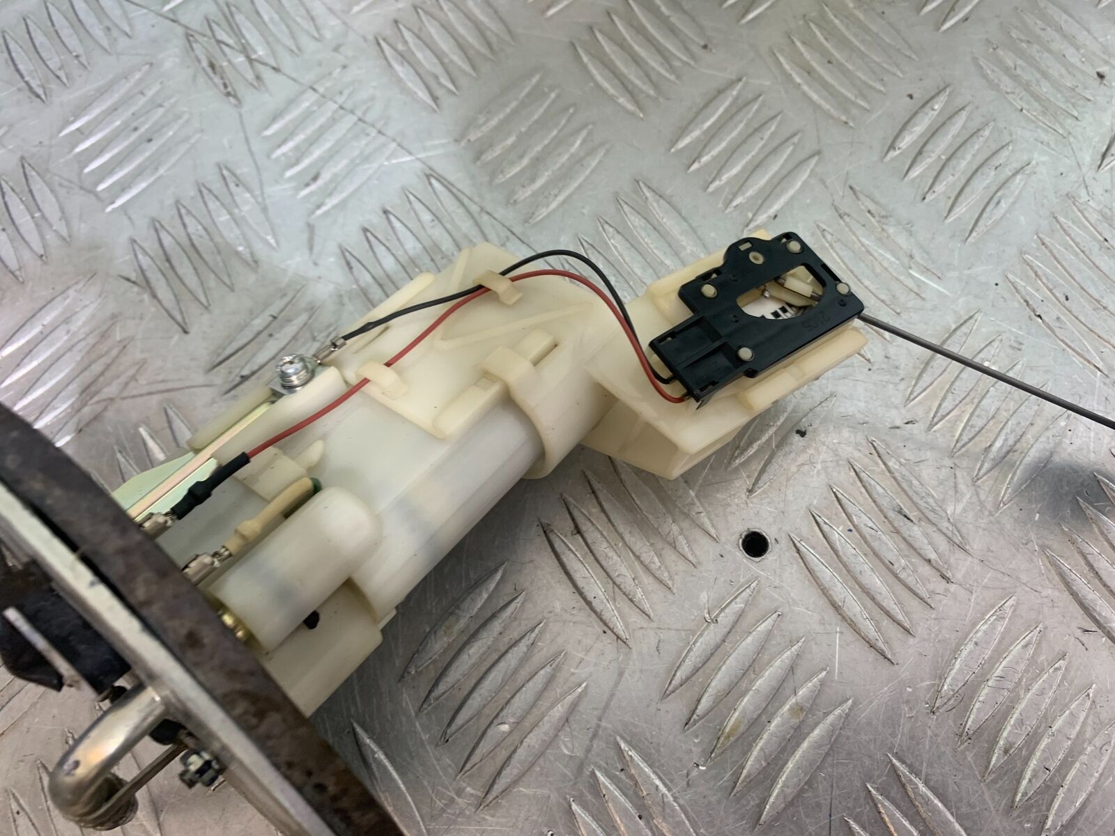 HONDA CBR650 F CBR 650F PETROL PUMP YEAR 2014-17  (CMB1130)
