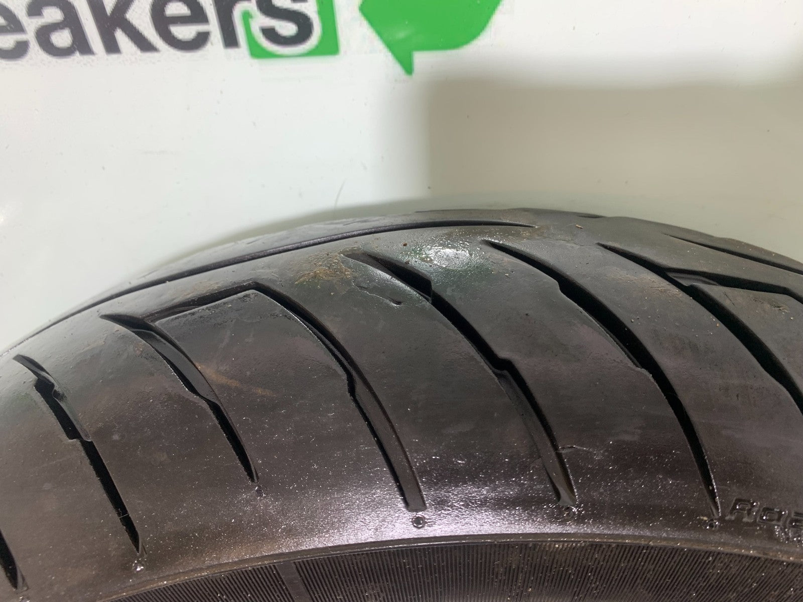 HONDA VT750 SHADOW AVON REAR TYRE 160/80/15  YEAR 2003-2004 (CMB1265)