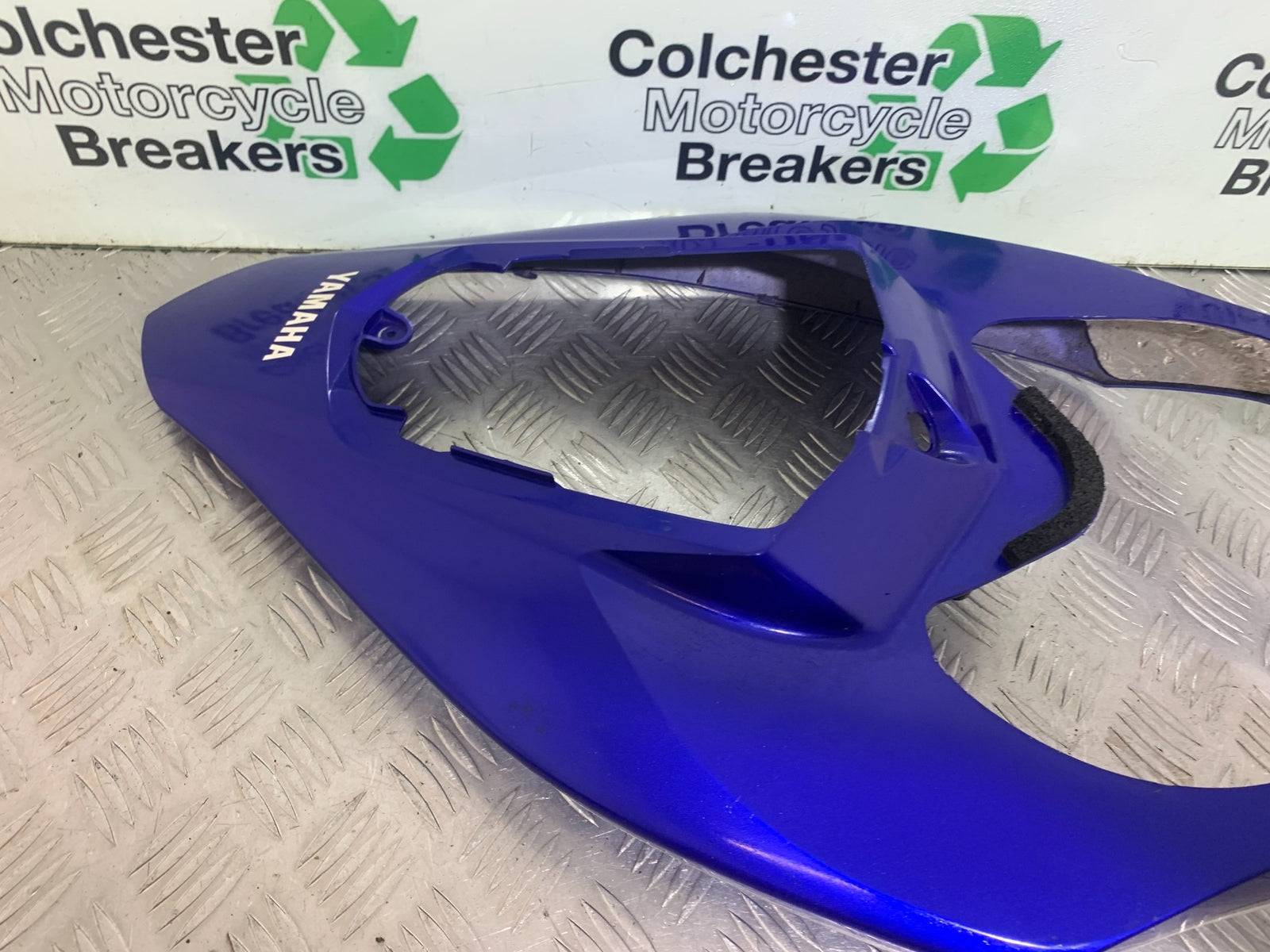 YAMAHA YZF R1 TAIL PIECE SEAT UNIT YEAR 2004-2006 (CMB1155)