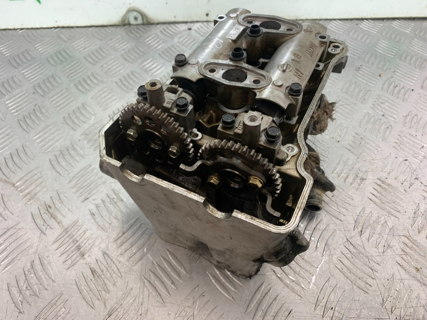 HONDA VFR800 PRE V-TEC REAR CYLINDER HEAD  YEAR 1998-2001