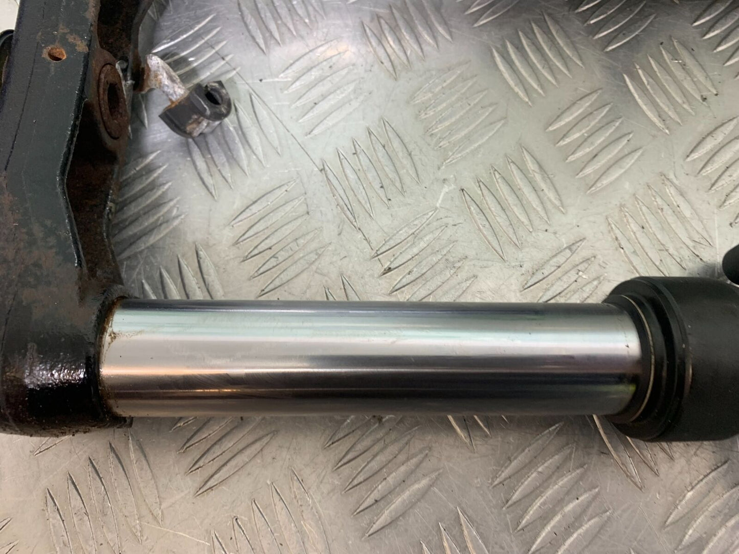 SUZUKI AN400 AN 400 BURGMAN FORKS AND BOTTOM YOKE   YEAR 2017-2024 (CMB1118)