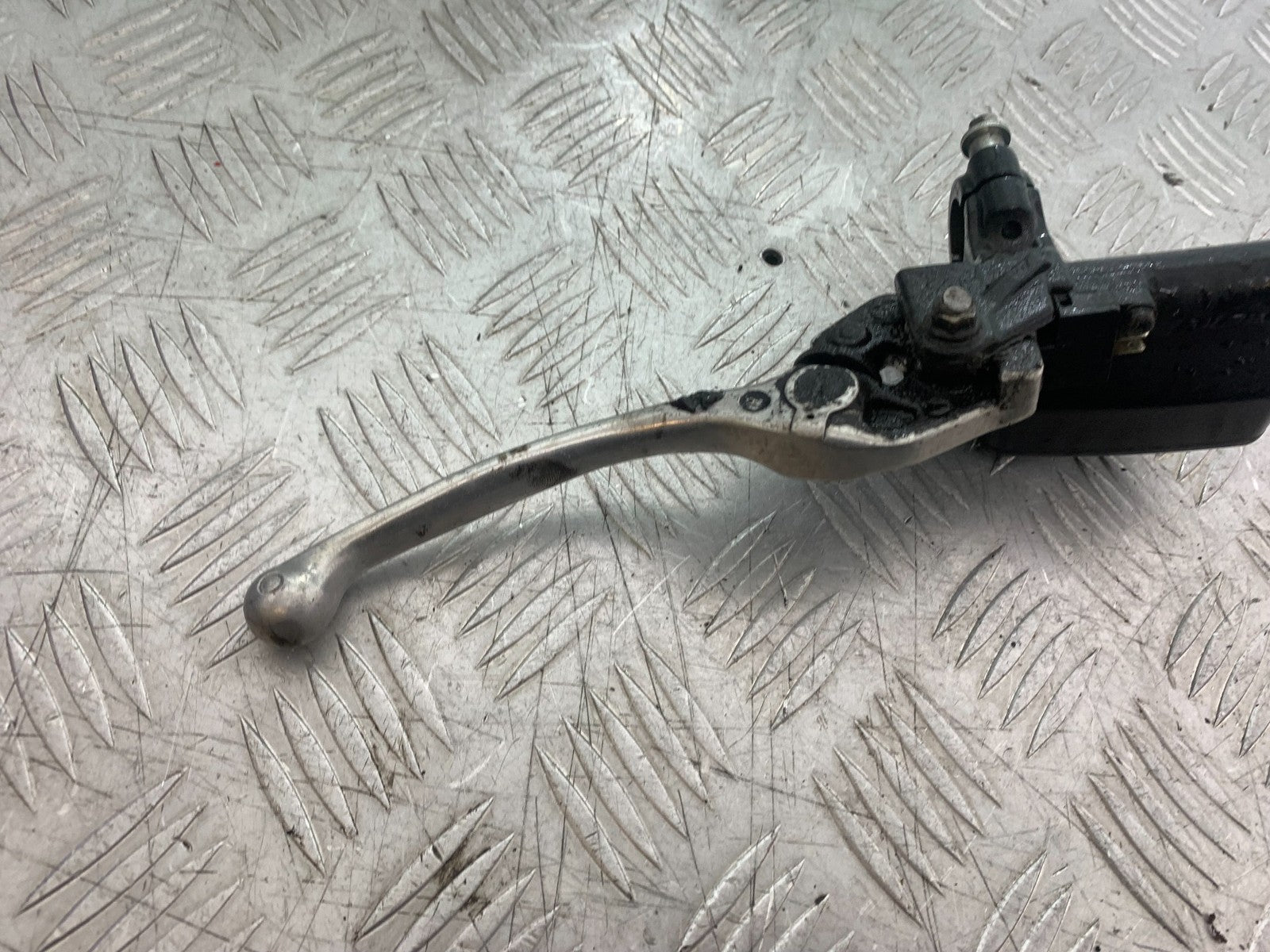 HONDA CBR1100 BLACKBIRD CLUTCH MASTER CYLINDER  YEAR 1999-2005 (CMB1232)
