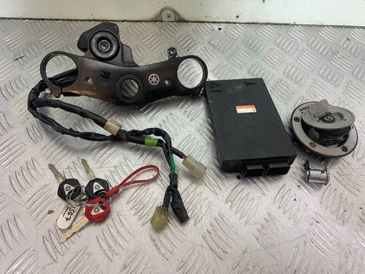 YAMAHA YZF R1 4C8 ECU LOCKS KEYS  YEAR 2007-2008 (CMB1237)