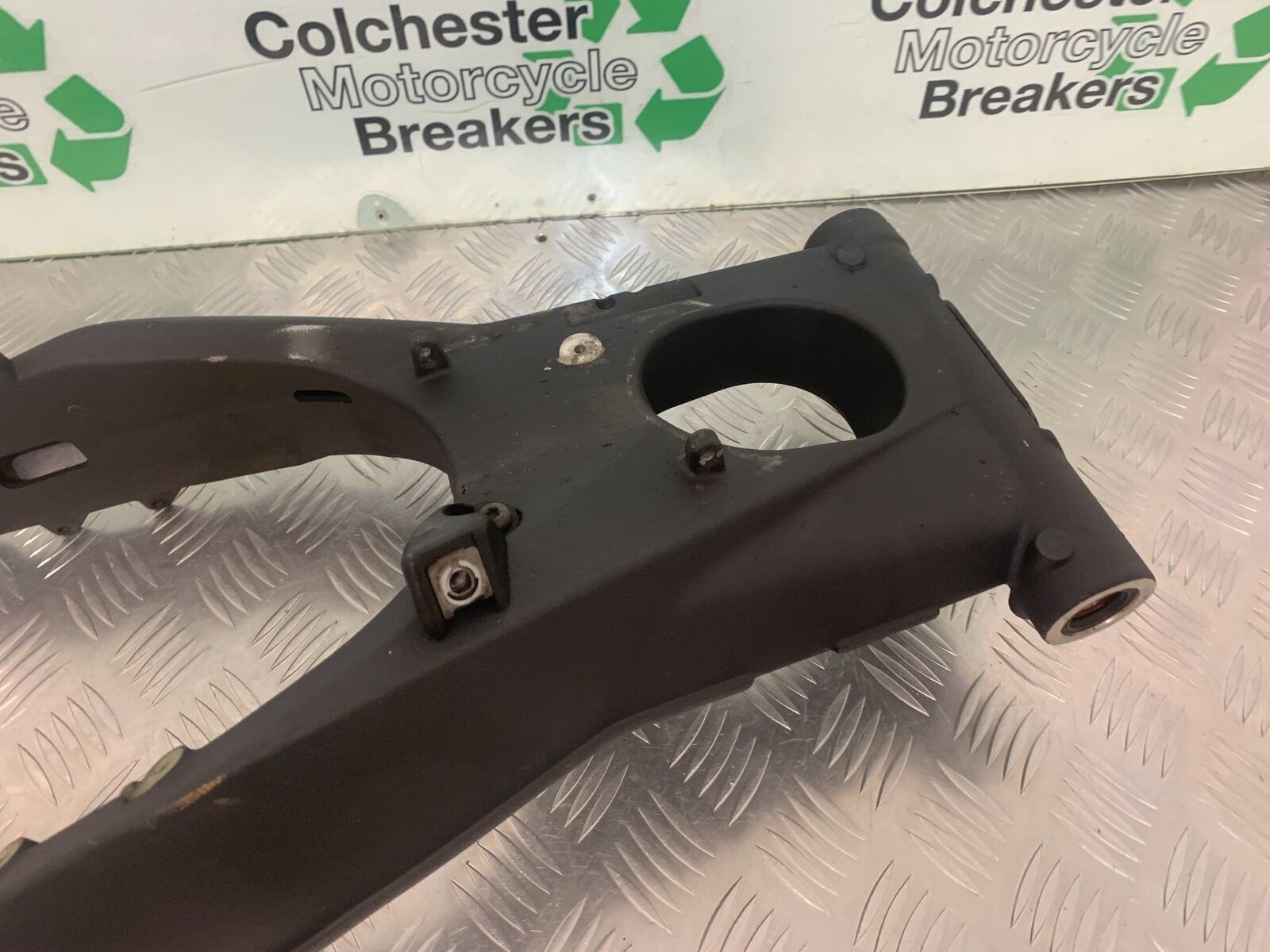 TRIUMPH 675 STREET TRIPLE RX SWINGARM  YEAR 2015-2017  (STOCK 971)