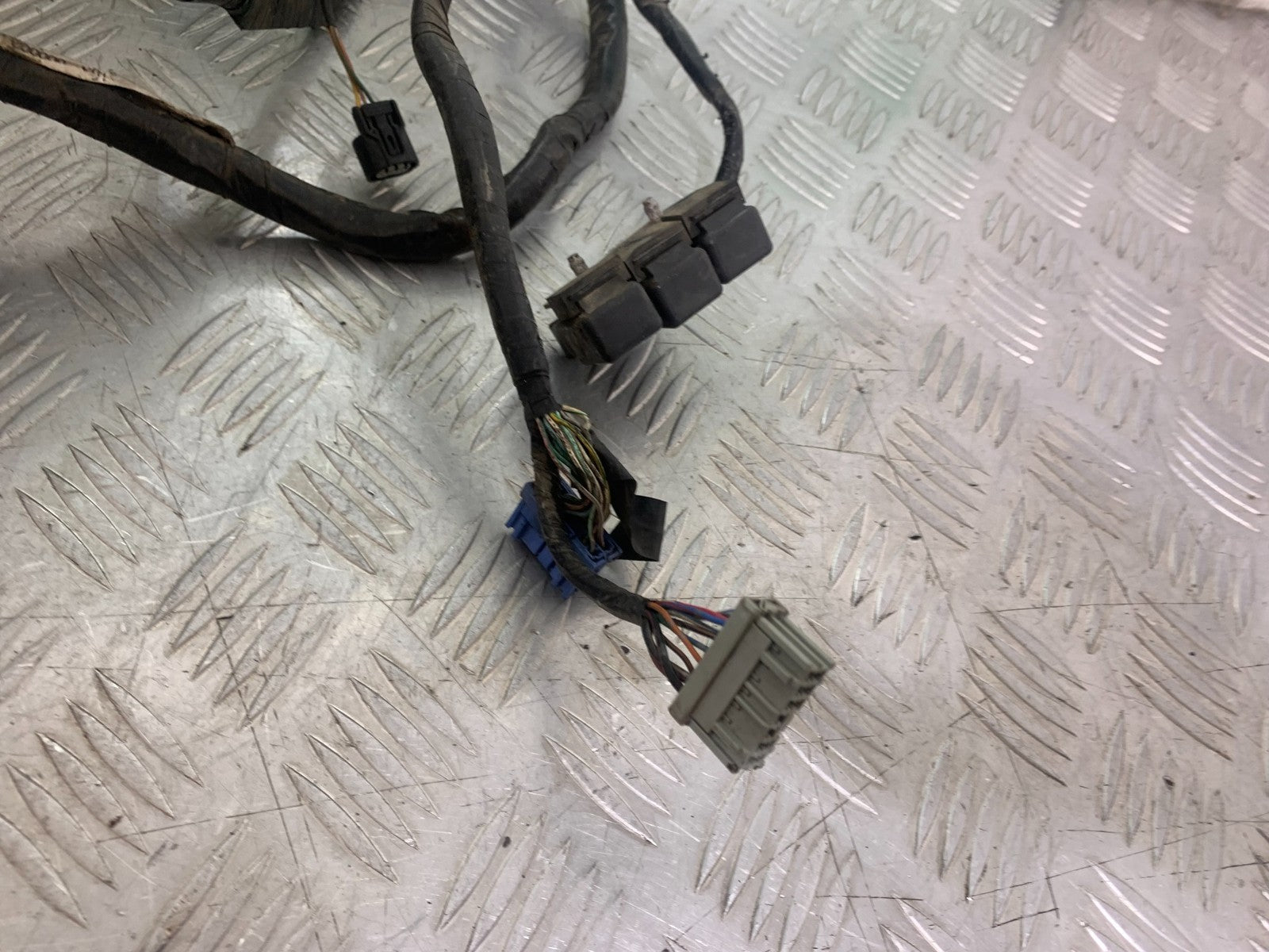 HONDA CBR600 CBR 600 RR WIRING LOOM   YEAR 2003-2004 CMB1173)