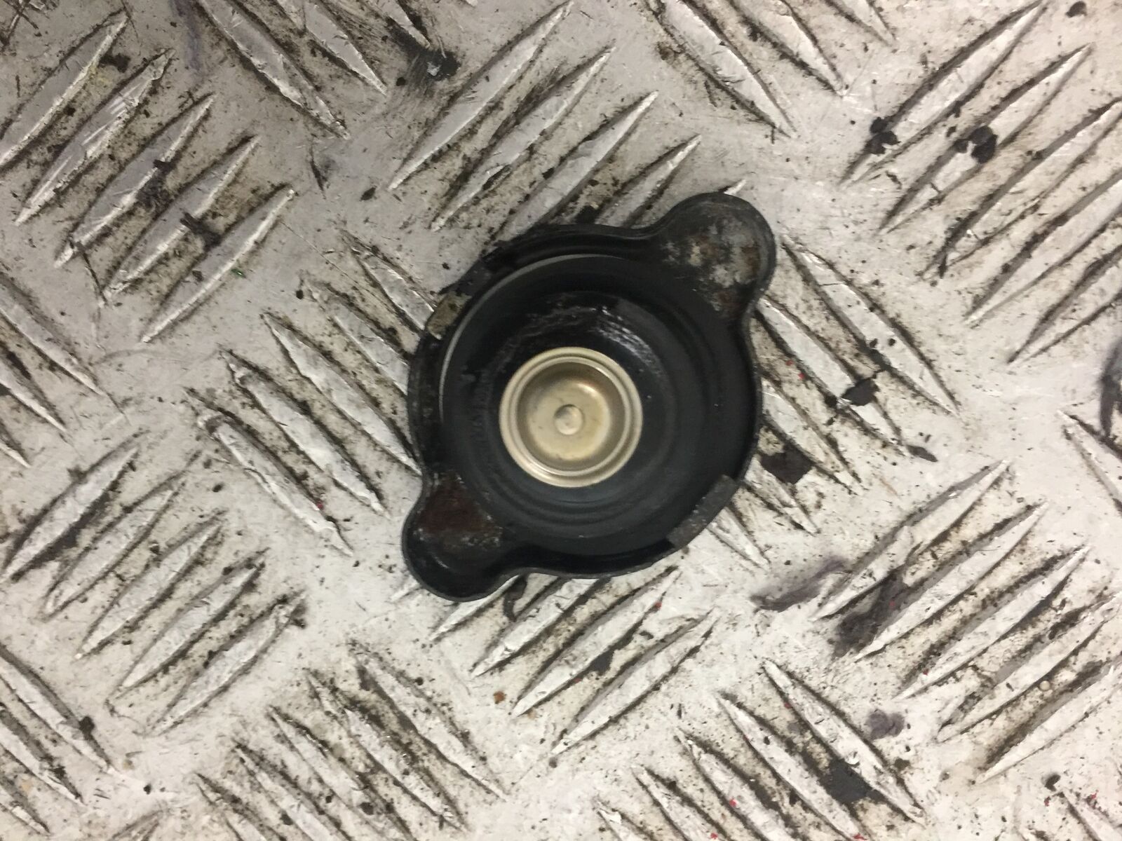 HONDA CBR600 CBR 600 RADIATOR CAP   YEAR 1996 (STOCK 798)
