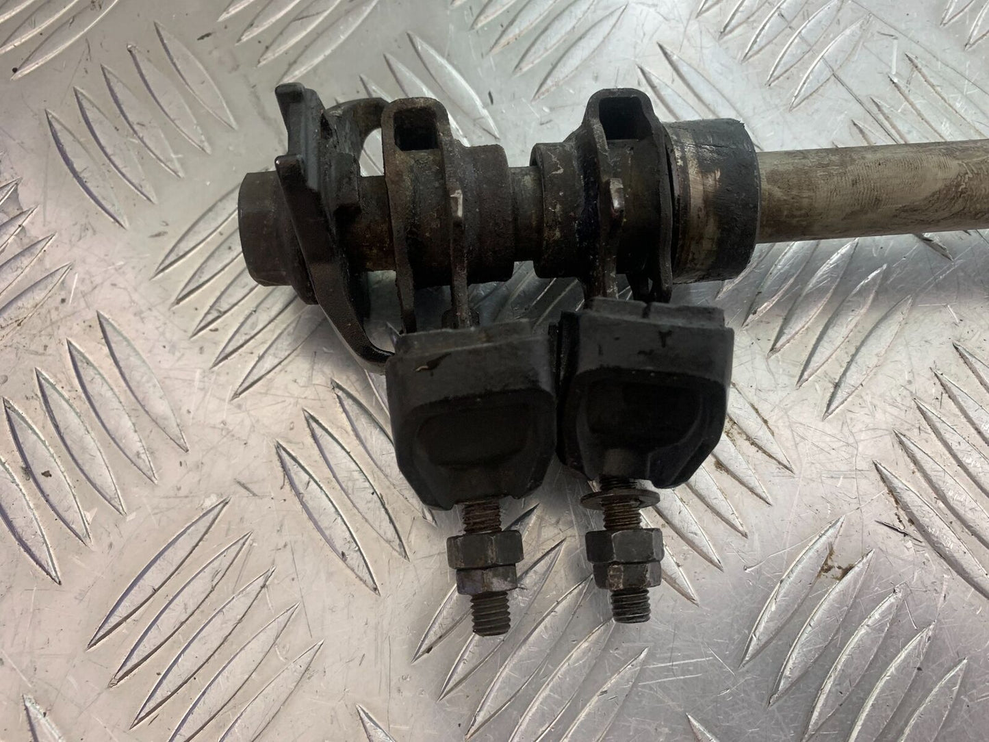KAWASAKI Z650 ER650 KNFAN REAR WHHEL  SPINDLE YEAR 2022-2024 (CMB1112)