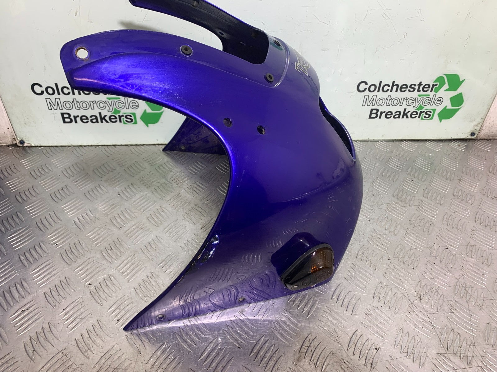 TRIUMPH TROPHY 900 TOP FAIRING   YEAR 1991-95 (CMB1251)