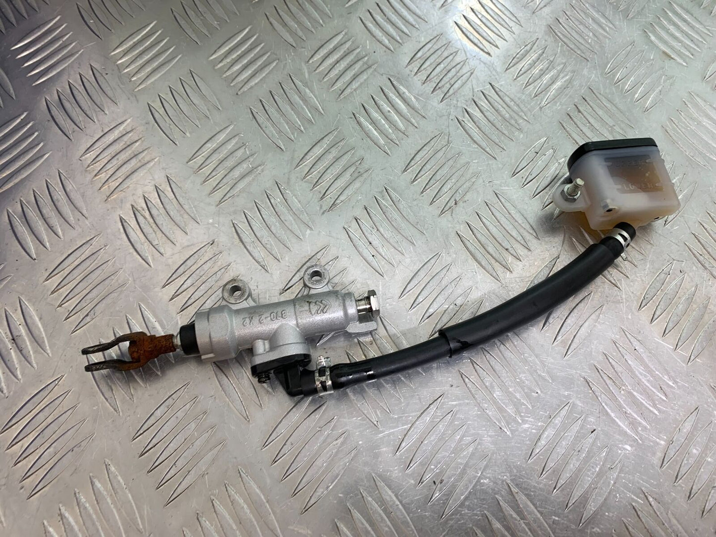 HONDA NTV 650 REVERE REAR BRAKE MASTER CYLINDER  YEAR 1988-1996 (CMB1025))
