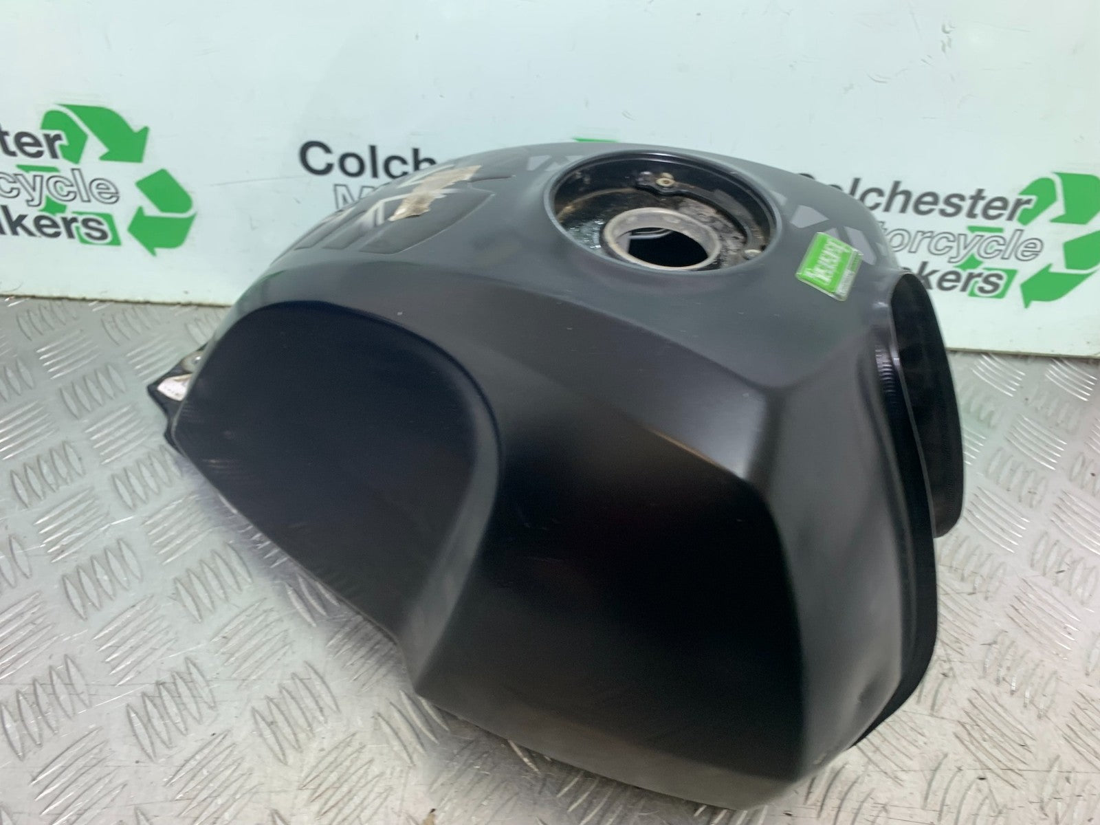 ROYAL ENFIELD HIMALAYAN 411 PETROL TANK YEAR 2018-2023 (CMB1279)