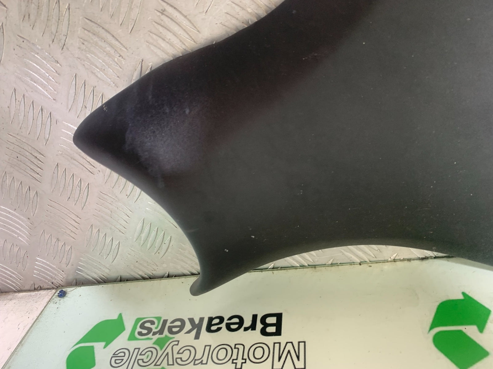 YAMAHA YZF R1 FRONT SEAT   YEAR 2004-2006 (CMB1155)