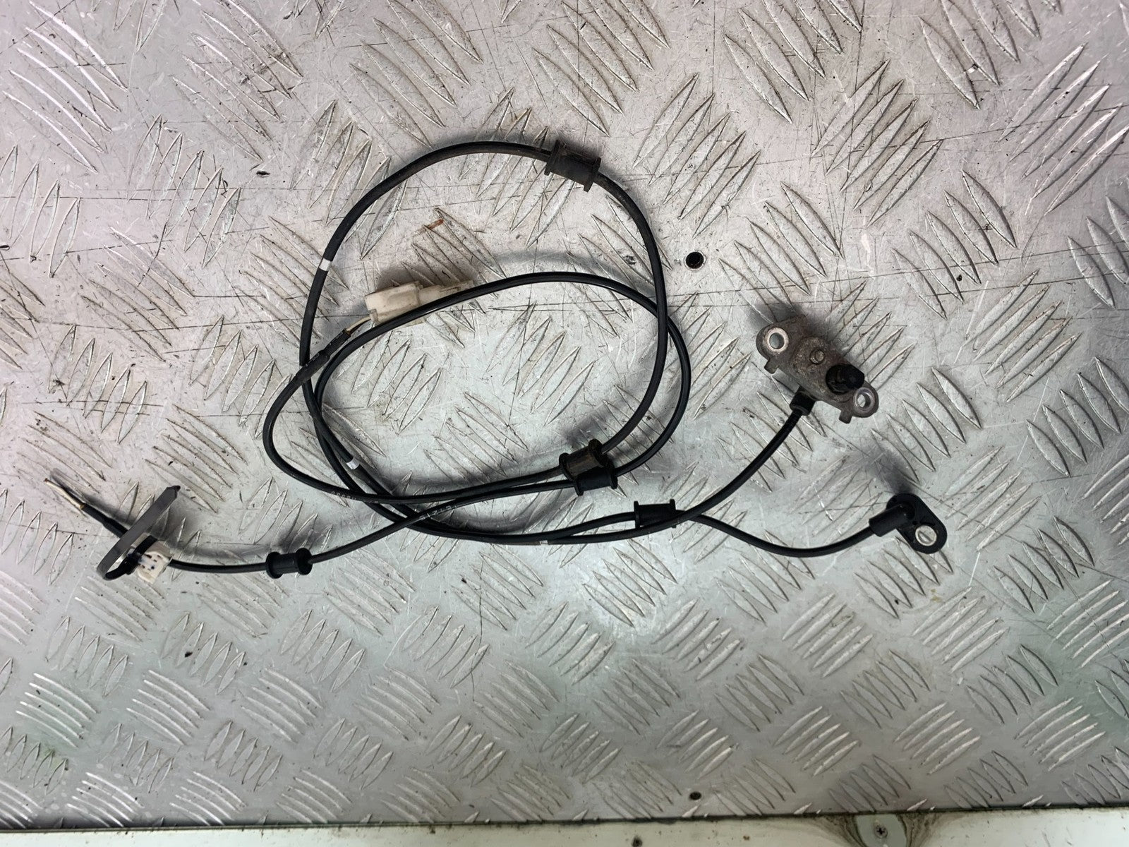 YAMAHA XMAX 300 FRONT AND REAR ABS SENSORS  YEAR 2017-2020 (CMB1218)