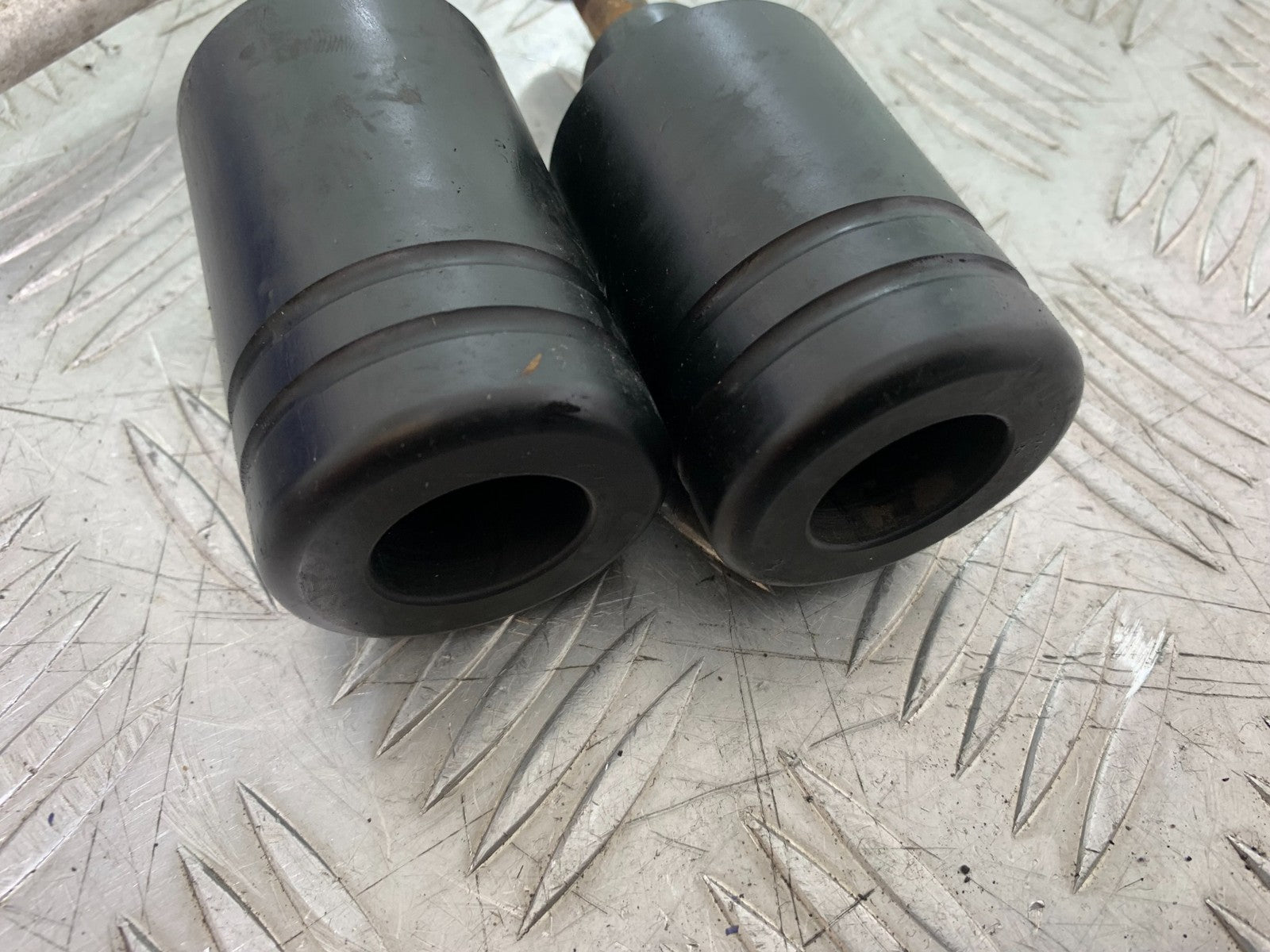 TRIUMPH SPEED TRIPLE R 1050 CRASH PROTECTORS   2009 (CMB1183)