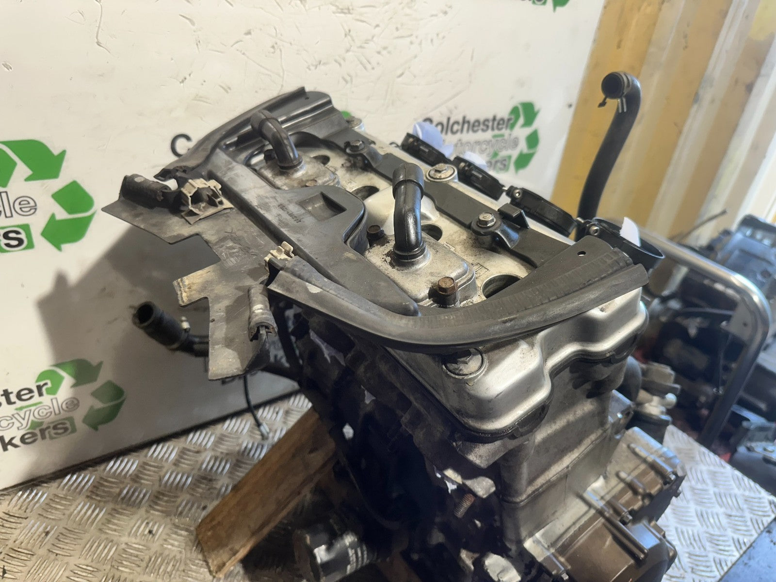 KAWASAKI ZX9R ZX9 E1 E2 ENGINE YEAR 2000-01  (CMB1171)