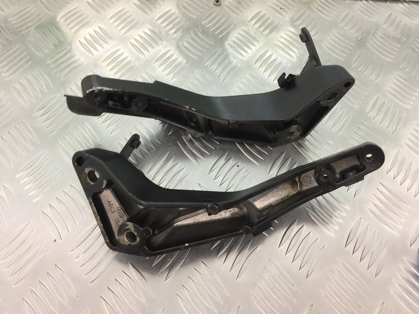 KAWASAKI Z1000 Z 1000 ENGINE MOUNTS  YEAR 2007-2009  (STOCK 927)