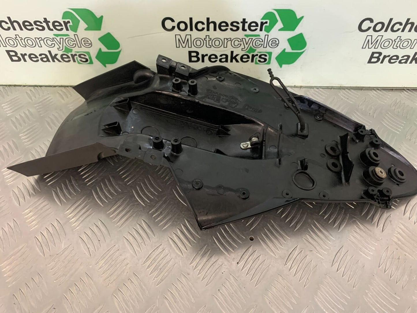 KTM 640 DUKE 2 UNDERTRAY   YEAR 2000-2006 (STOCK 988)
