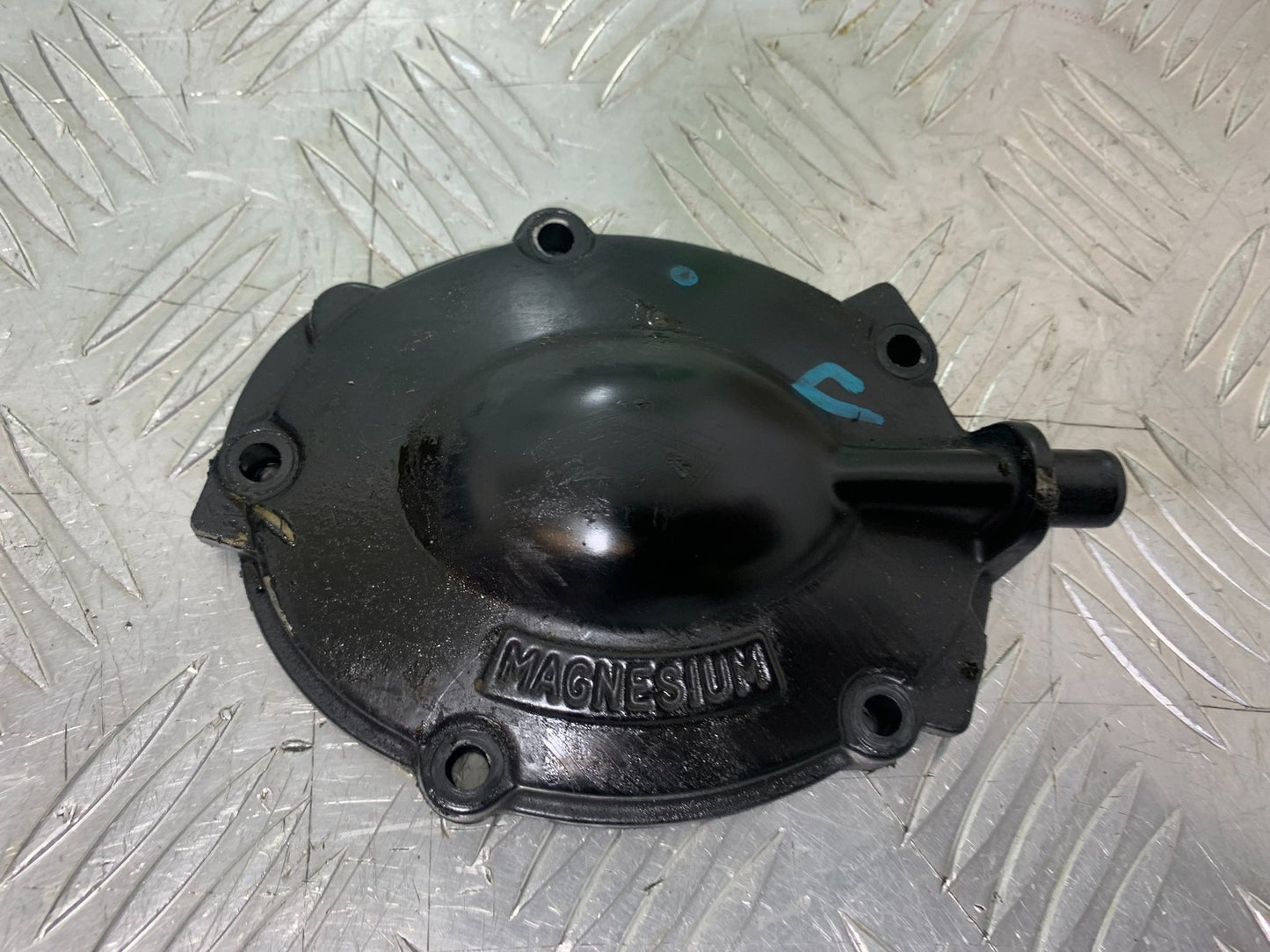 TRIUMPH 955I SPRINT RS ENGINE COVER  YEAR 1999-04