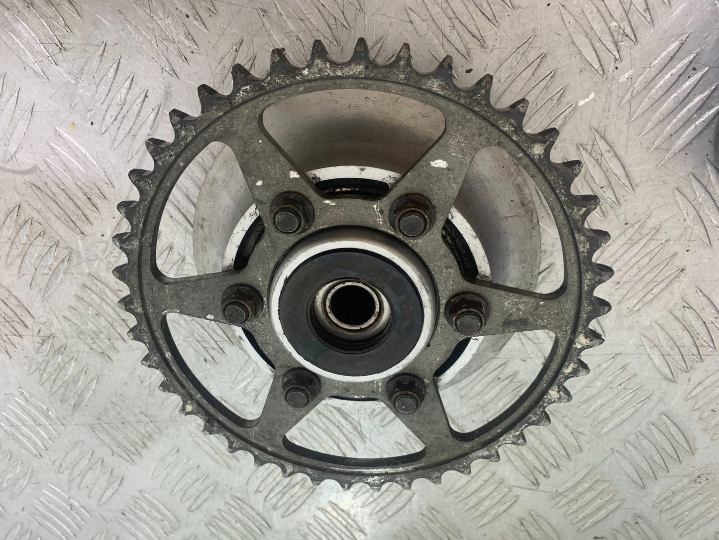 SUZUKI GSX750 INAZUMA SPROCKET CARRIER YEAR 1998-2003 (CMB1308)