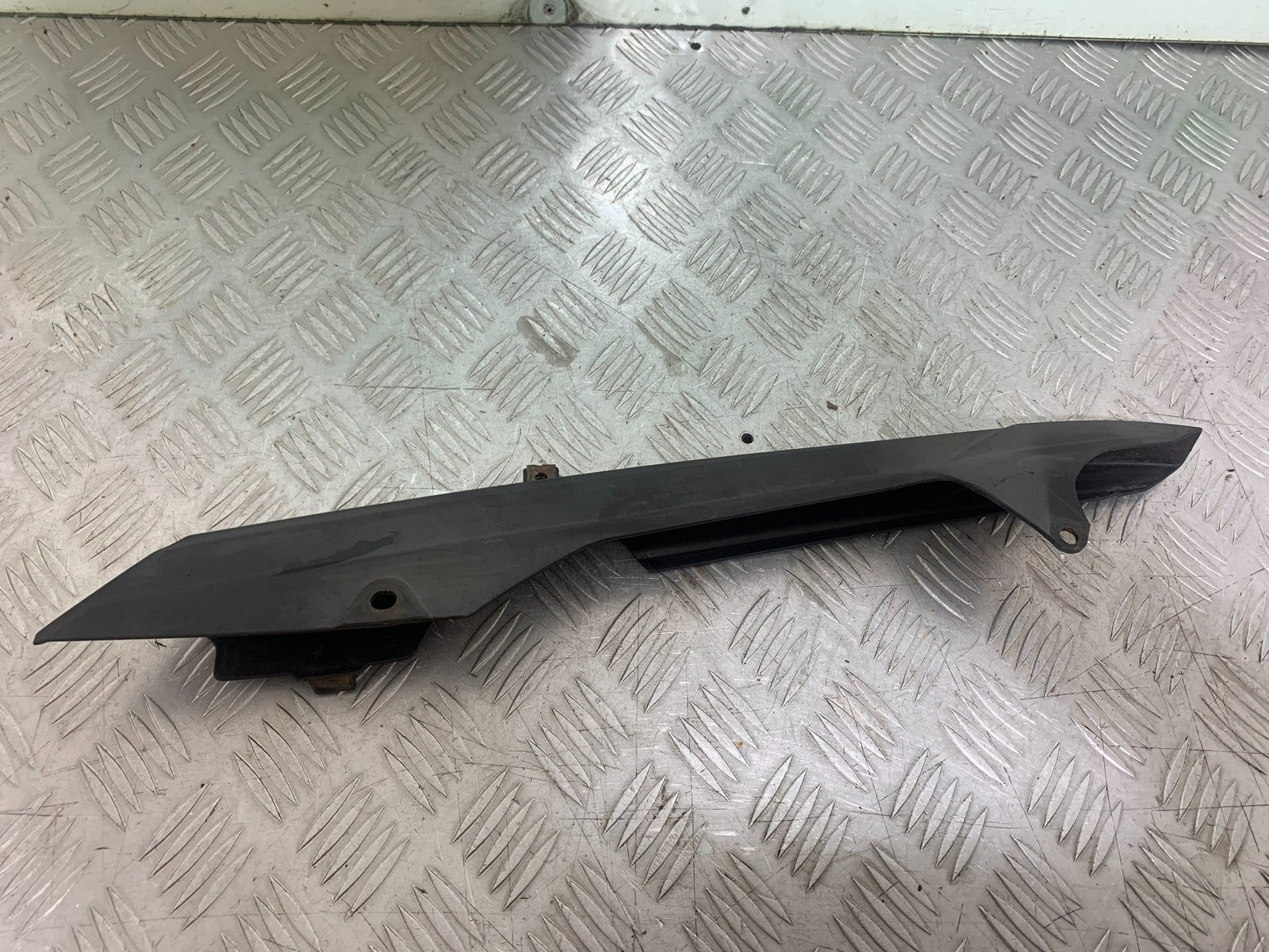 HONDA CBF125 CBF 125 CHAIN GUARD YEAR 2009-14  (CMB1172)